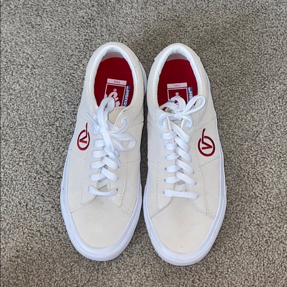 suede authentic pro vans
